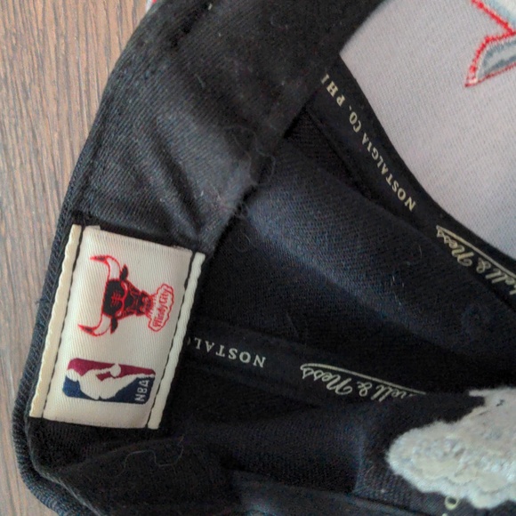 Mitchell & Ness Chicago Bulls Snap Back Hat - Picture 7 of 7